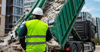 Вывоз строительного мусора в Набережных Челнах: услуги лицензированной компании — ПроМусор